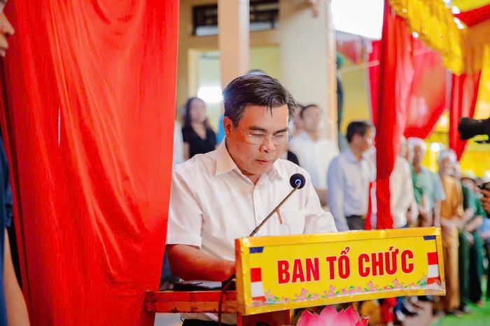 Ông Chu Phương - Chủ tịch UBND xã Bình Giang, tỉnh Ninh Bình phát biểu tại buổi lễ.