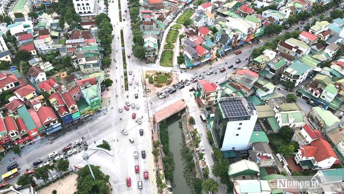 Trong đó, tuyến đường trọng điểm này sẽ bắt đầu từ nút giao với đường Nguyễn Văn Cừ và kéo dài cho đến hồ điều hòa Hưng Hòa. Theo đề xuất, toàn bộ đoạn Kênh Bắc nằm trong phạm vi nghiên cứu sẽ được ngầm hóa, kết hợp mở rộng đường Nguyễn Sỹ Sách lên khoảng 60m. 