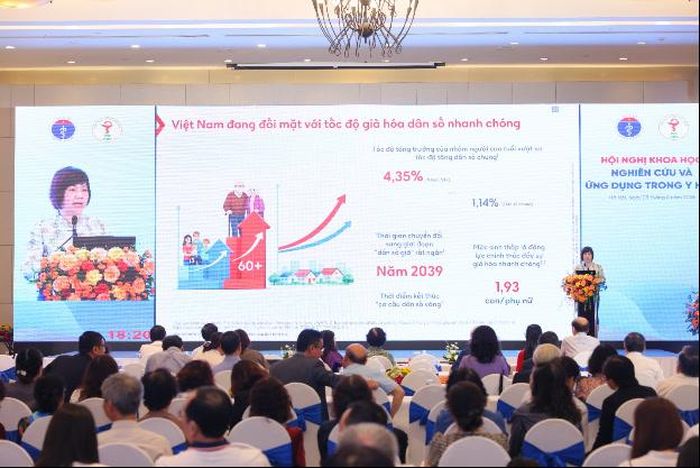 Phát biểu của PGS. TS. Vũ Thị Thanh Huyền, Trưởng khoa Nội Tiết – Cơ Xương Khớp, Bệnh Viện Lão Khoa Trung Ương về tình trạng già hóa dân số và bệnh lý mạn tính tại Việt Nam