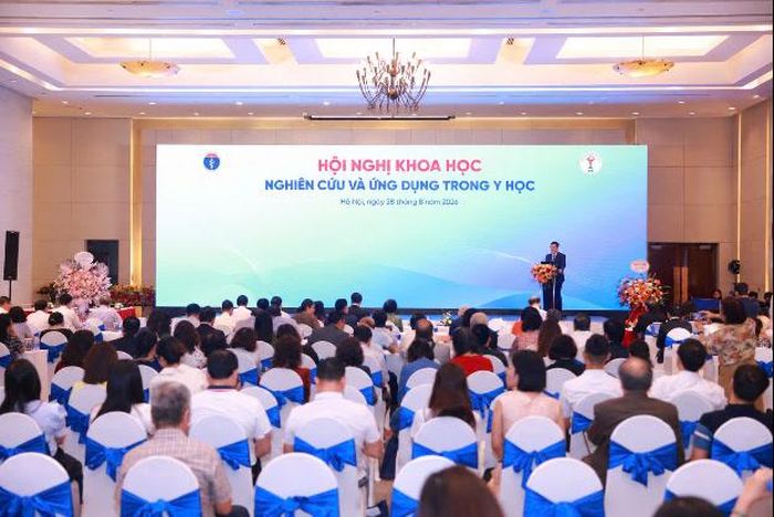 Hội nghị khoa học với chủ đề Nghiên cứu và ứng dụng trong y học do Tổng Hội y học Việt Nam tổ chức.