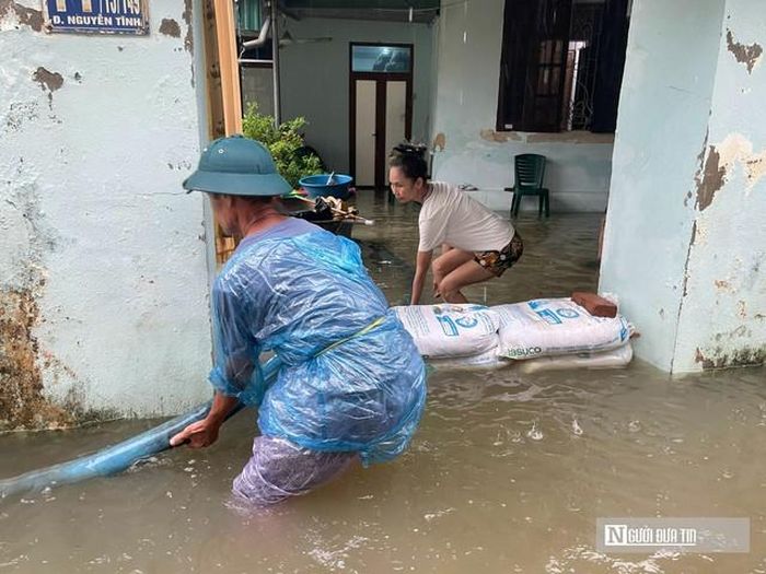 Dù kéo ống bơm nước nhưng không có tác dụng.