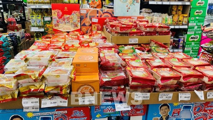 Quầy bán bánh Trung thu của hệ thống siêu thị BRGMart. Ảnh: Hằng Trần/Bnews/Vnanet.vn