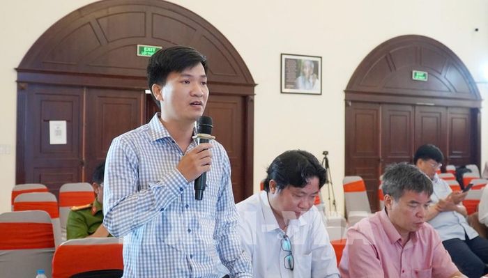 Ông Xuân Hiền, Phó Giám đốc Đài khí tượng thủy văn tỉnh An Giang, phát biểu. Ảnh: Văn Sĩ - TTXVN