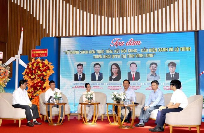 Đại biểu tham gia tọa đàm chia sẻ thông tin tại hội nghị. Ảnh: Lê Thúy Hằng - TTXVN 
