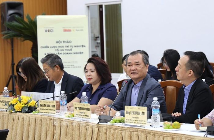 Đại diện doanh nghiệp tham gia thảo luận tại hội thảo. Ảnh: Hứa Chung - TTXVN
