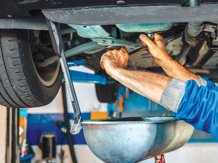Thay dầu cầu xe ô tô đúng đúng cánh sẽ giảm chi phí hư hỏng, phát sinh