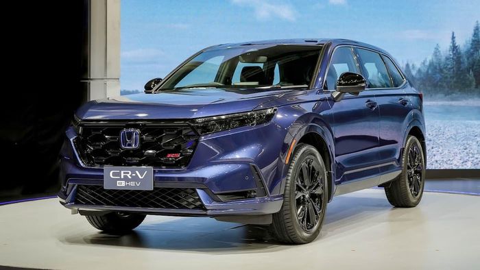 Honda CR-V hệ truyền động hybrid được ưa chuộng dù giá bán cao. (Ảnh minh họa).