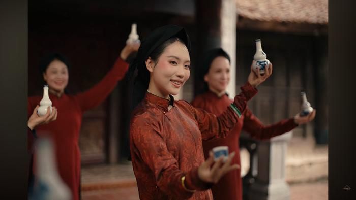 Không chỉ âm nhạc, phần hình ảnh trong MV mới của Phương Mỹ Chi cũng nhận được nhiều lời khen. 