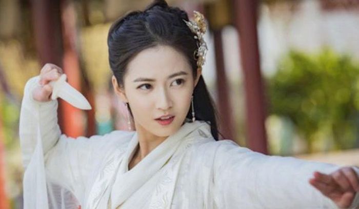 Triệu Mẫn nổi bật với sự thông minh, quyết đoán và cá tính mạnh mẽ.