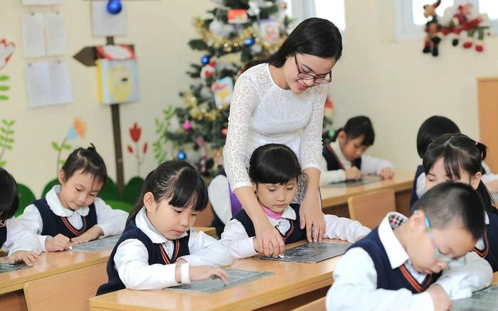 Nữ giáo viên đang được đề nghị giảm tuổi nghỉ hưu xuống 55 tuổi