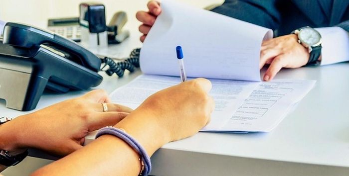 Thời điểm phù hợp nhất để chuyển đổi thường mô hình kinh doanh là trước khi mô hình cũ trở thành điểm nghẽn của tăng trưởng. Ảnh minh họa
