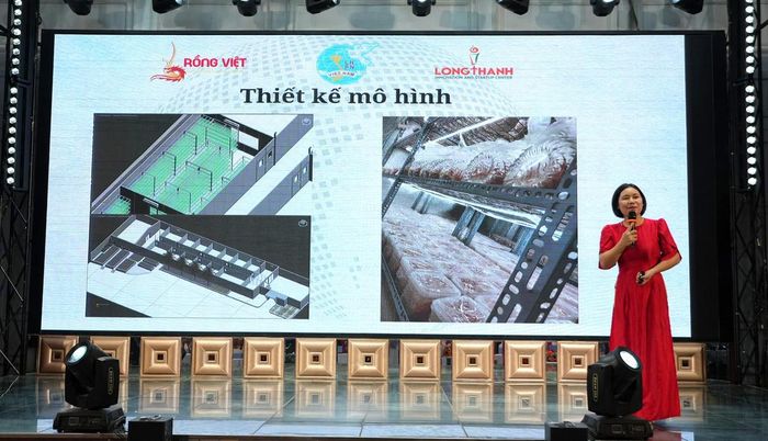 Chị Trần Thị Thắm làm diễn giả tại một chương trình trong Ngày Phụ nữ khởi nghiệp thành phố Đồng Nai năm 2026. 