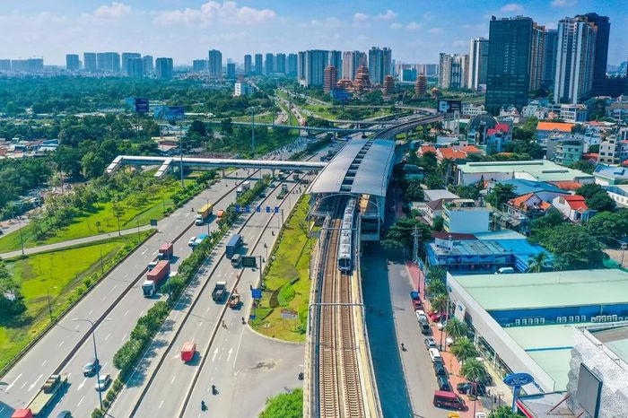 Luật Phát triển đô thị mới đã tạo cơ sở rõ hơn cho phát triển TOD và khai thác phần giá trị gia tăng do hạ tầng giao thông tạo ra. Ảnh: Người Lao Động