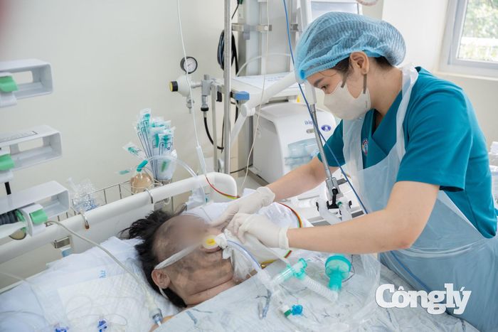 Có 4 nạn nhân được đưa vào bệnh viện cấp cứu trong vụ cháy.