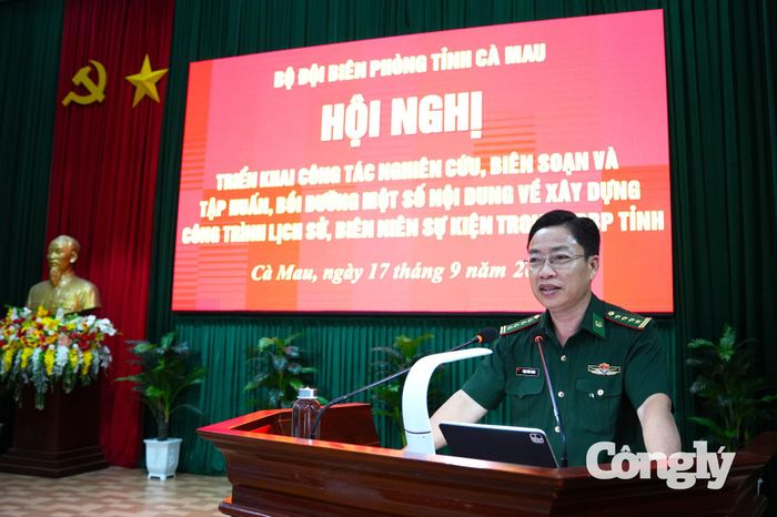 Đại tá Phạm Minh Giang, Tỉnh ủy viên, Bí thư Đảng ủy, Chính ủy BĐBP tỉnh phát biểu tại hội nghị.