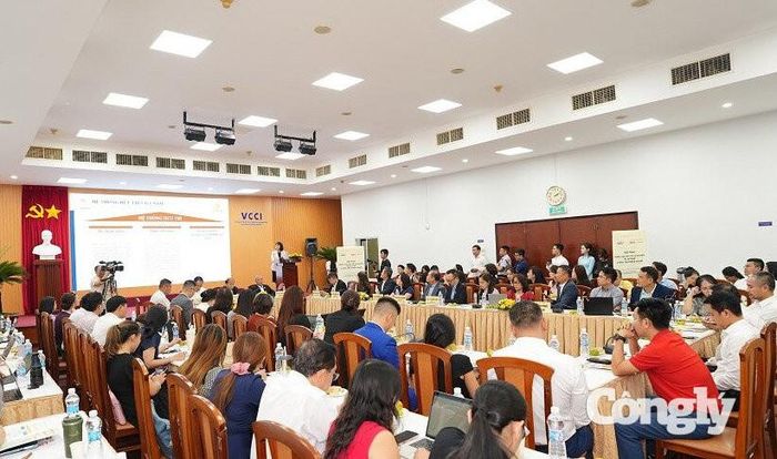 Hội thảo “Chiến lược hưu trí tự nguyện, tối ưu thuế & nâng tầm doanh nghiệp” do Liên đoàn Thương mại và Công nghiệp Việt Nam (VCCI), Tạp chí Diễn đàn Doanh nghiệp tổ chức.