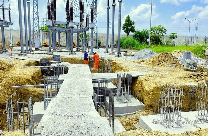 Thi công lắp đặt máy biến áp T2 tại Trạm biến áp 110kV Hoàng Long (CTĐL Thanh Hóa).