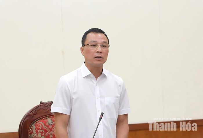 Chủ tịch UBND tỉnh Tô Anh Dũng phát biểu chỉ đạo tại hội nghị.