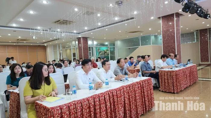 Các đại biểu tham dự diễn đàn.