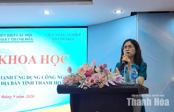 Đại biểu trình bày tham luận tại diễn đàn.