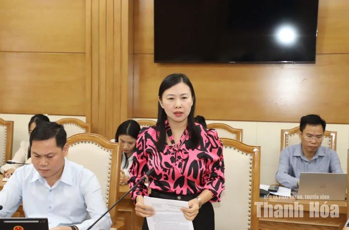 Phó Chủ tịch Ủy ban MTTQ tỉnh Nguyễn Thị Phương phát biểu tại buổi làm việc.