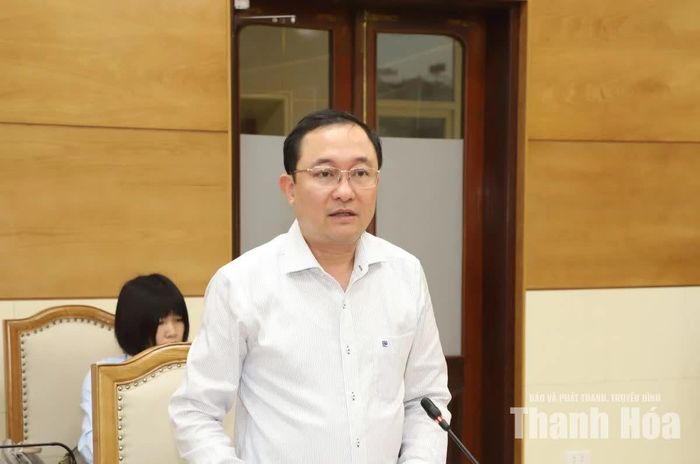 Thành viên đoàn công tác tham gia ý kiến tại buổi làm việc.