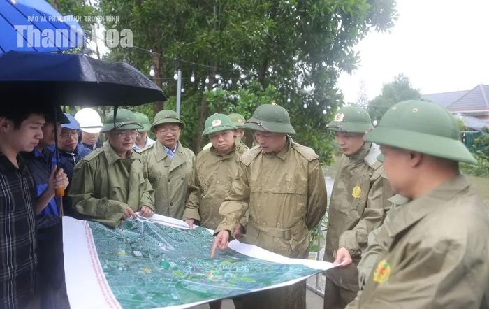 Chủ tịch UBND tỉnh Tô Anh Dũng kiểm tra chỉ đạo phương án khắc phục tình trạng ngập nước tại khu dân cư An Hoạch.