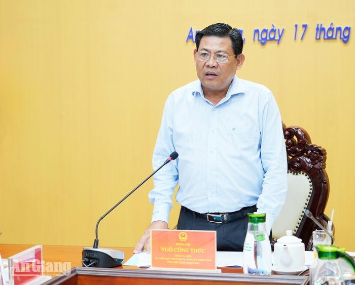 Phó Chủ tịch UBND tỉnh An Giang Ngô Công Thức phát biểu chỉ đạo cuộc họp.