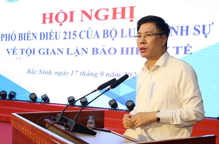 Giám đốc Bảo hiểm xã hội tỉnh Hồ Minh Thế phát biểu kết luận hội nghị.
