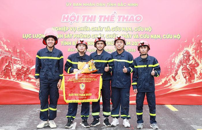  Đội Chữa cháy và cứu nạn, cứu hộ khu vực Quế Võ giành giải Nhì toàn đoàn. 