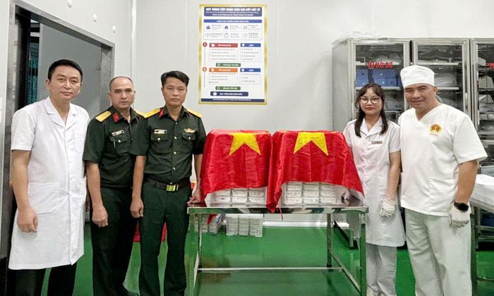 Tỉnh Bắc Ninh bàn giao mẫu ADN liệt sĩ cho Viện Pháp y Quân đội.