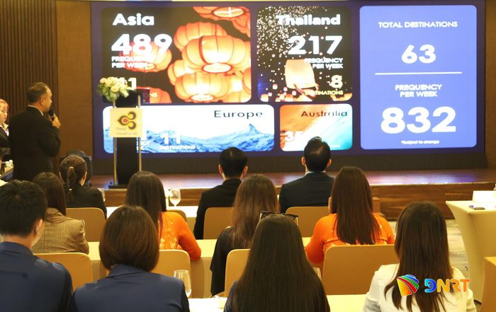 Đại diện Thai Airways chia sẻ tầm quan trọng trong kết nối Đà Nẵng với mạng đường bay quốc tế của Thai Airways. Ảnh: NGỌC HÀ