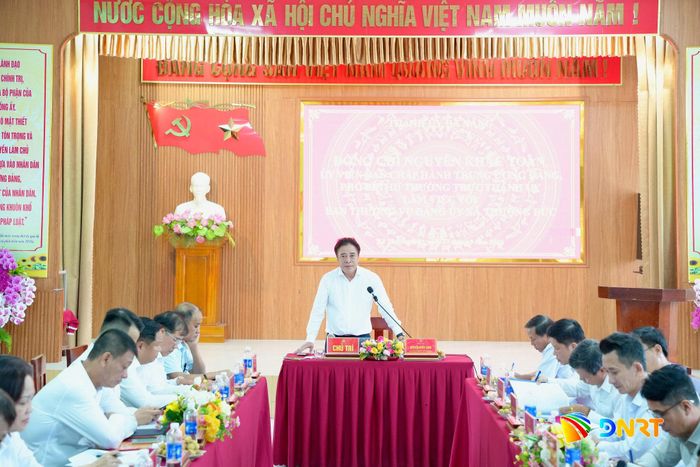 Phó Bí thư Thường trực Thành ủy Nguyễn Khắc Toàn phát biểu kết luận tại buổi làm việc. Ảnh: T.CÔNG