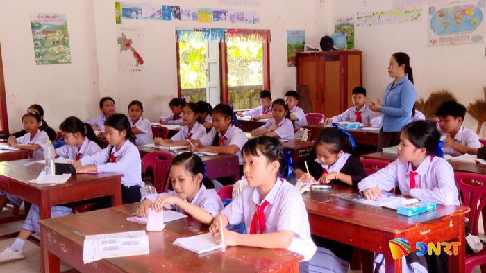 Lớp học tại Trung tâm tiếng Việt tỉnh Attapeu. Ảnh: HOÀN VŨ - VĂN HÙNG