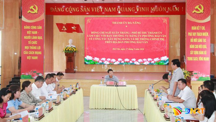 Quang cảnh buổi làm việc. Ảnh: ĐẮC MẠNH