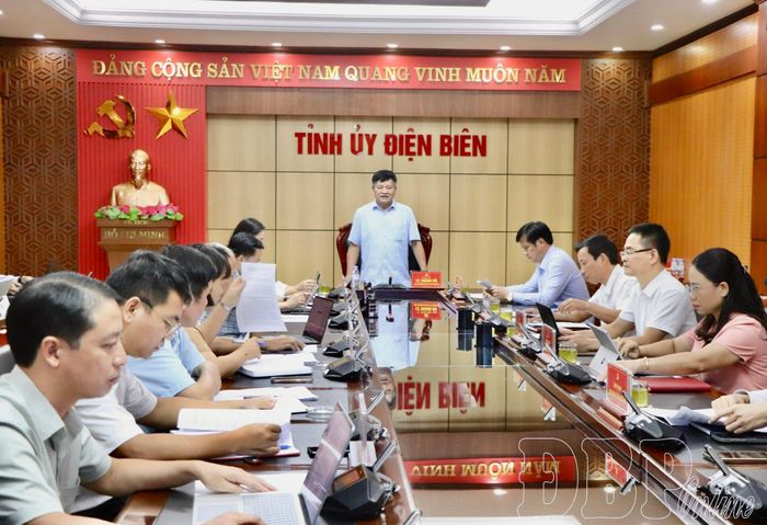 Đồng chí Lê Thành Đô, Phó Bí thư Thường trực Tỉnh ủy, Chủ tịch HĐND tỉnh phát biểu kết luận buổi làm việc.