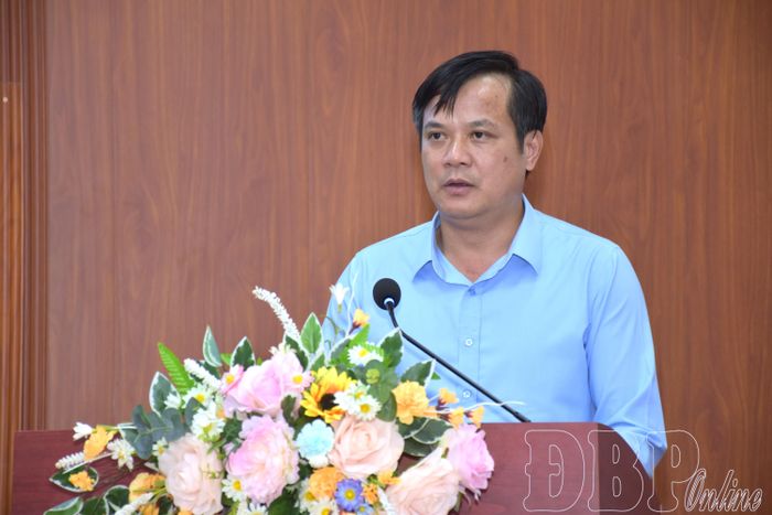 Phó Chủ tịch Thường trực UBND tỉnh Lò Văn Cương phát biểu chỉ đạo hội nghị.