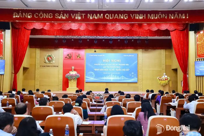 Toàn cảnh hội nghị. Ảnh: Công Nghĩa