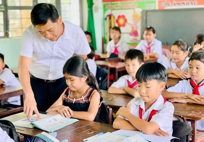 Sở GD&ĐT tỉnh Gia Lai yêu cầu các đơn vị khẩn trương rà soát, bảo đảm cung ứng sách giáo khoa cho học sinh. Ảnh: T.D