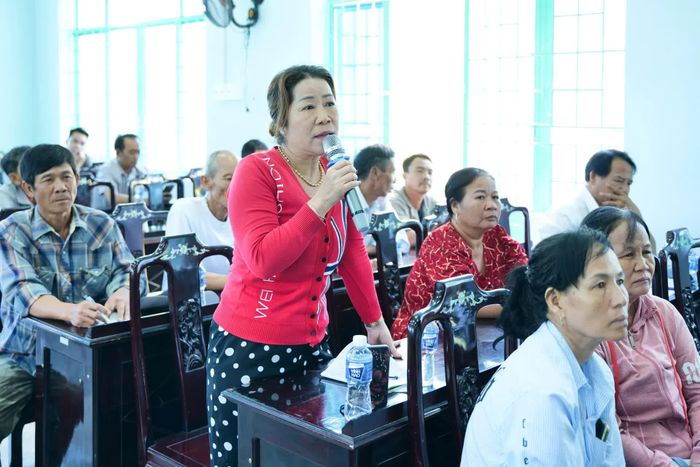 Cử tri kiến nghị về việc cấp giấy chứng nhận quyền sử dụng đất đối với diện tích đất khai hoang, canh tác ổn định nhiều năm.