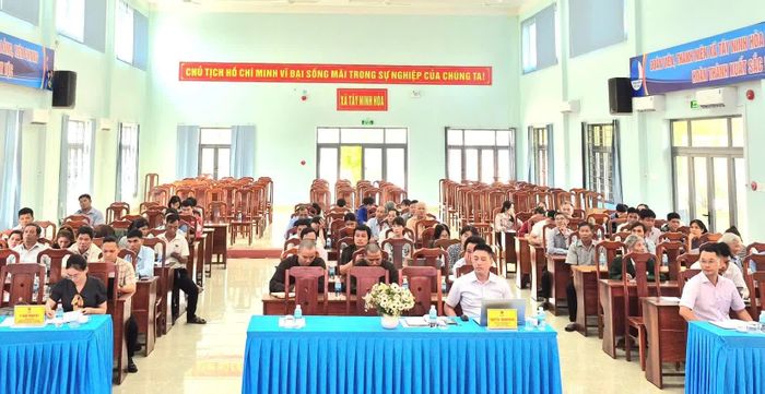 Quang cảnh buổi tiếp xúc.