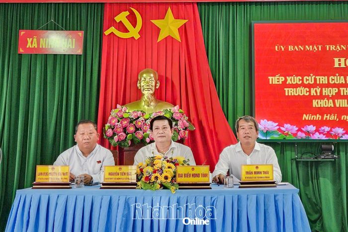 Đại biểu HĐND tỉnh tiếp xúc cử tri xã Ninh Hải.