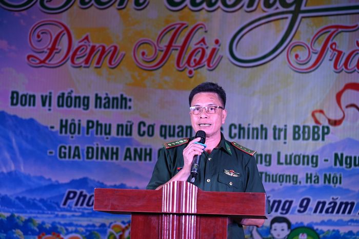 Đại tá Lê Công Thành - Phó Chính ủy Ban Chỉ huy BĐBP tỉnh phát biểu tại chương trình.