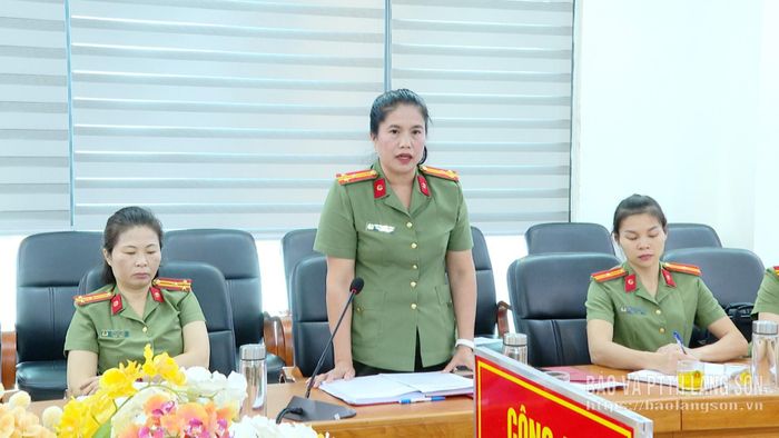Giám đốc Trung tâm Thông tin, dữ liệu nghiệp vụ, Phòng Hồ sơ nghiệp vụ phát biểu hưởng ứng đợt thi đua cao điểm