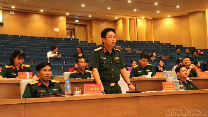 Thiếu tướng Lại Tiến Giang - Phó Tham mưu trưởng Quân khu 2 phát biểu tại buổi kiểm tra.