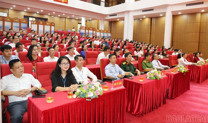 Các đại biểu tham dự hội thi.