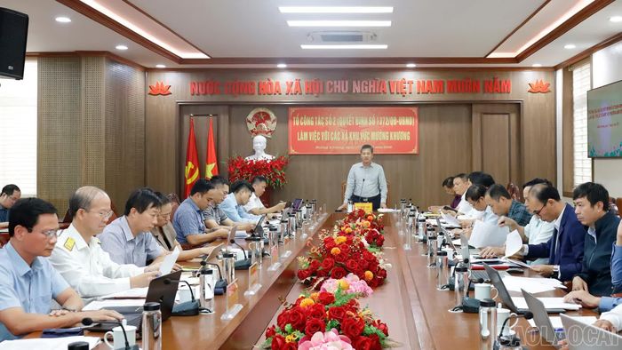 Quang cảnh buổi làm việc.