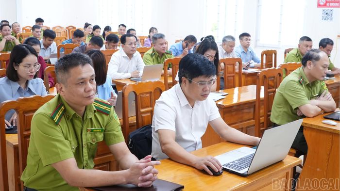 Đại biểu dự hội nghị.