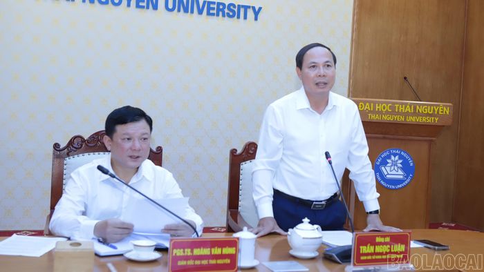 Đồng chí Trần Ngọc Luận - Giám đốc Sở Khoa học và Công nghệ tỉnh Lào Cai phát biểu tại buổi làm việc.