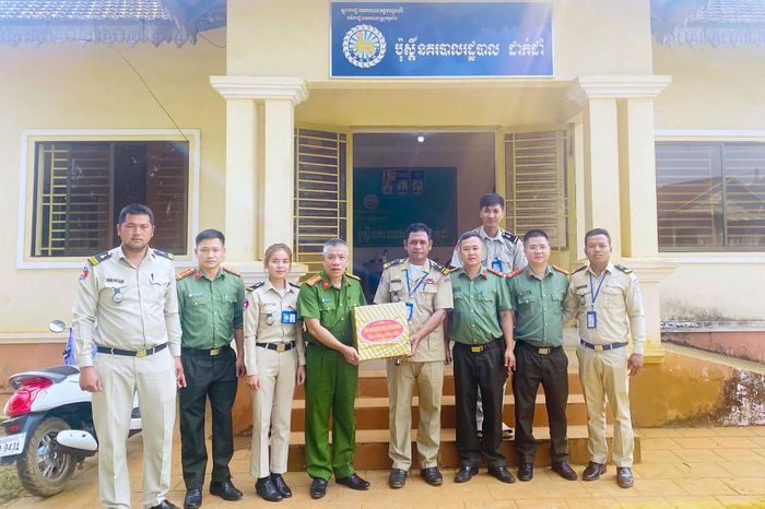 Công tác phối hợp thương mại biên giới giữa Quảng Trực và các địa phương của Mondulkiri từng bước được mở rộng